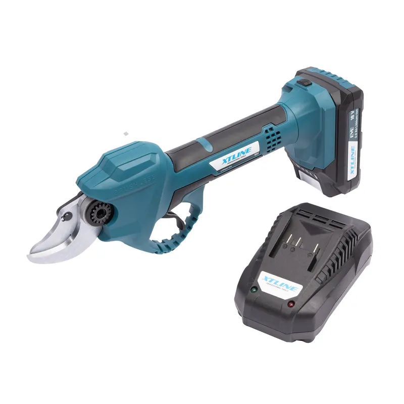 AKCE XT Aku nůžky na větve bezuhlíkové 18 V + baterie 2.0 Ah + nabíječka 2.4 A XTLINE