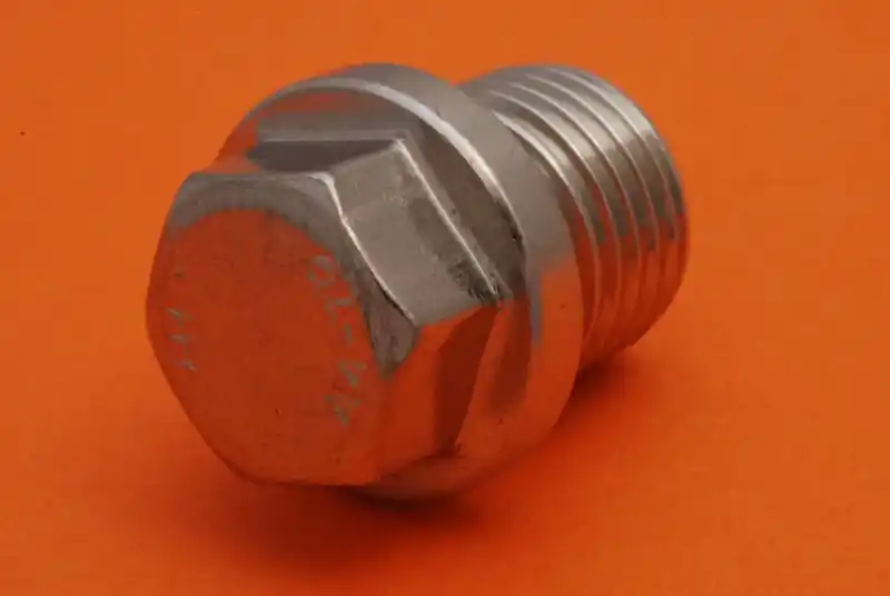 zátka 1/8" DIN 910/A4
