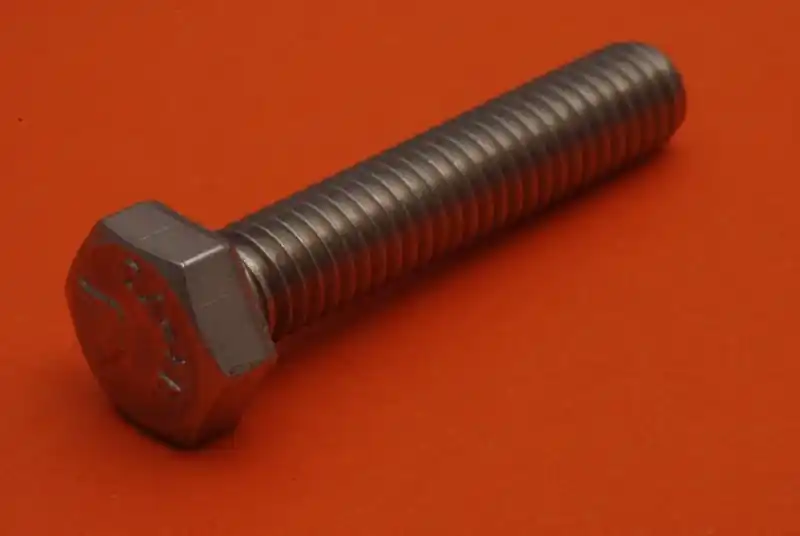 šroub M 2.5x 14 DIN 933/A4