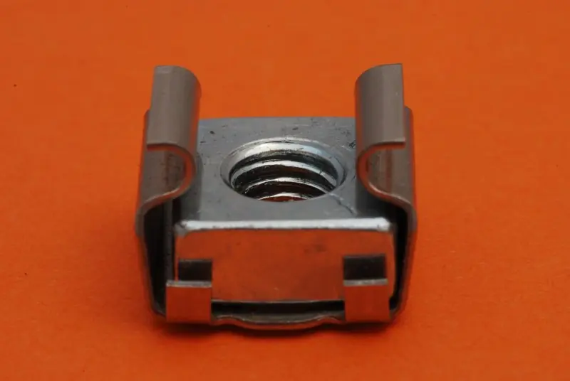 matice M 3 (v kleci) 1.0-1.6mm JN 3307/A2+poz